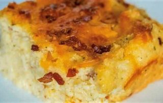 cracked-out cheesy grits casserole
