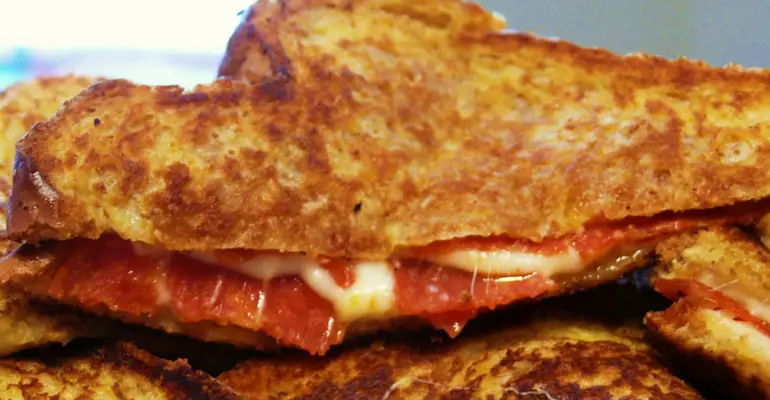 pizza grilled cheese