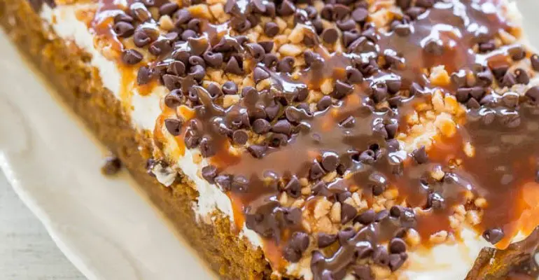 pumpkin caramel poke cake