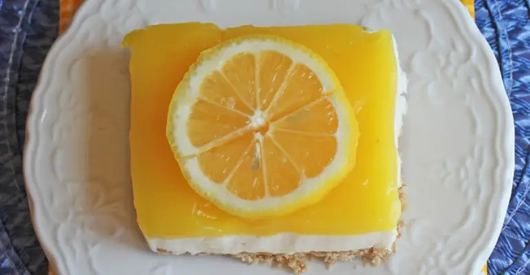 white choco lemon dessert