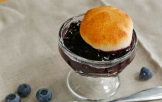 easy grilled blueberry cobbler