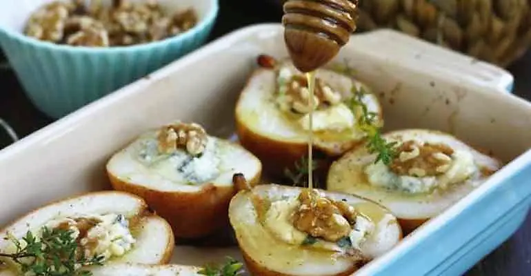 baked pears with gorgonzola