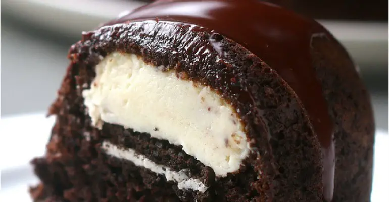 cheesecake stuffed chocolate bundt cake