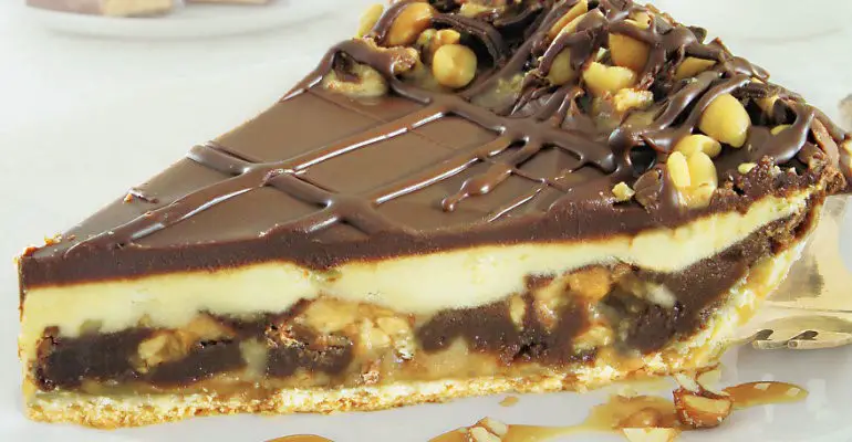 chocolate candy bar pie