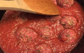 crock pot meatballs red sauce