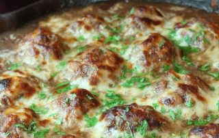 french onion stuffed meatballs