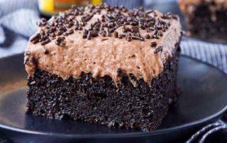 kahlua chocolate poke cake