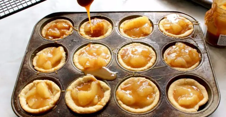 sugar cookie apple pies