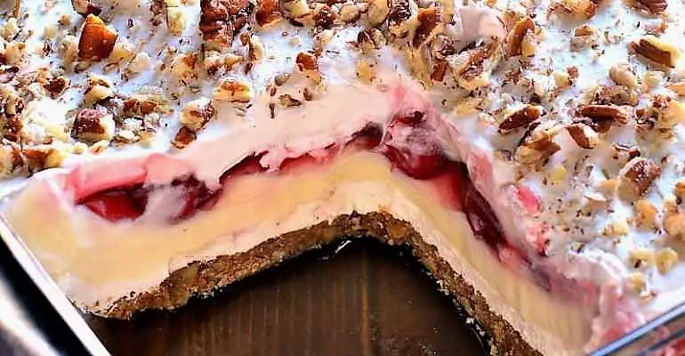 layered cherry cheesecake