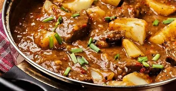 slow cooker chunky beef potato stew