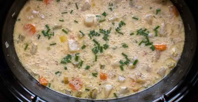 slow cooker homemade potato soup