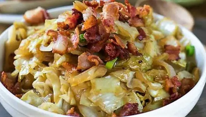sweet sour cabbage with bacon